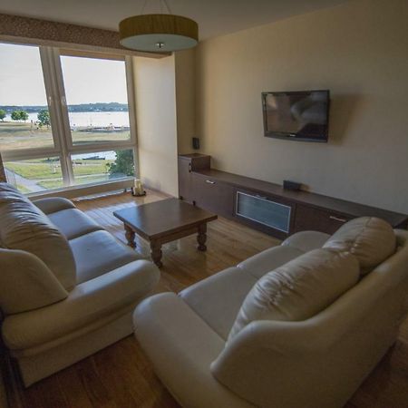 Cozy Apartment With A Wonderful Lake View Telšiai Esterno foto