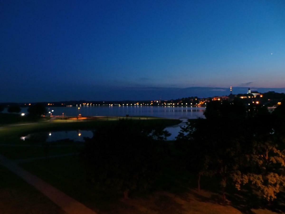Cozy Apartment With A Wonderful Lake View Telšiai Esterno foto
