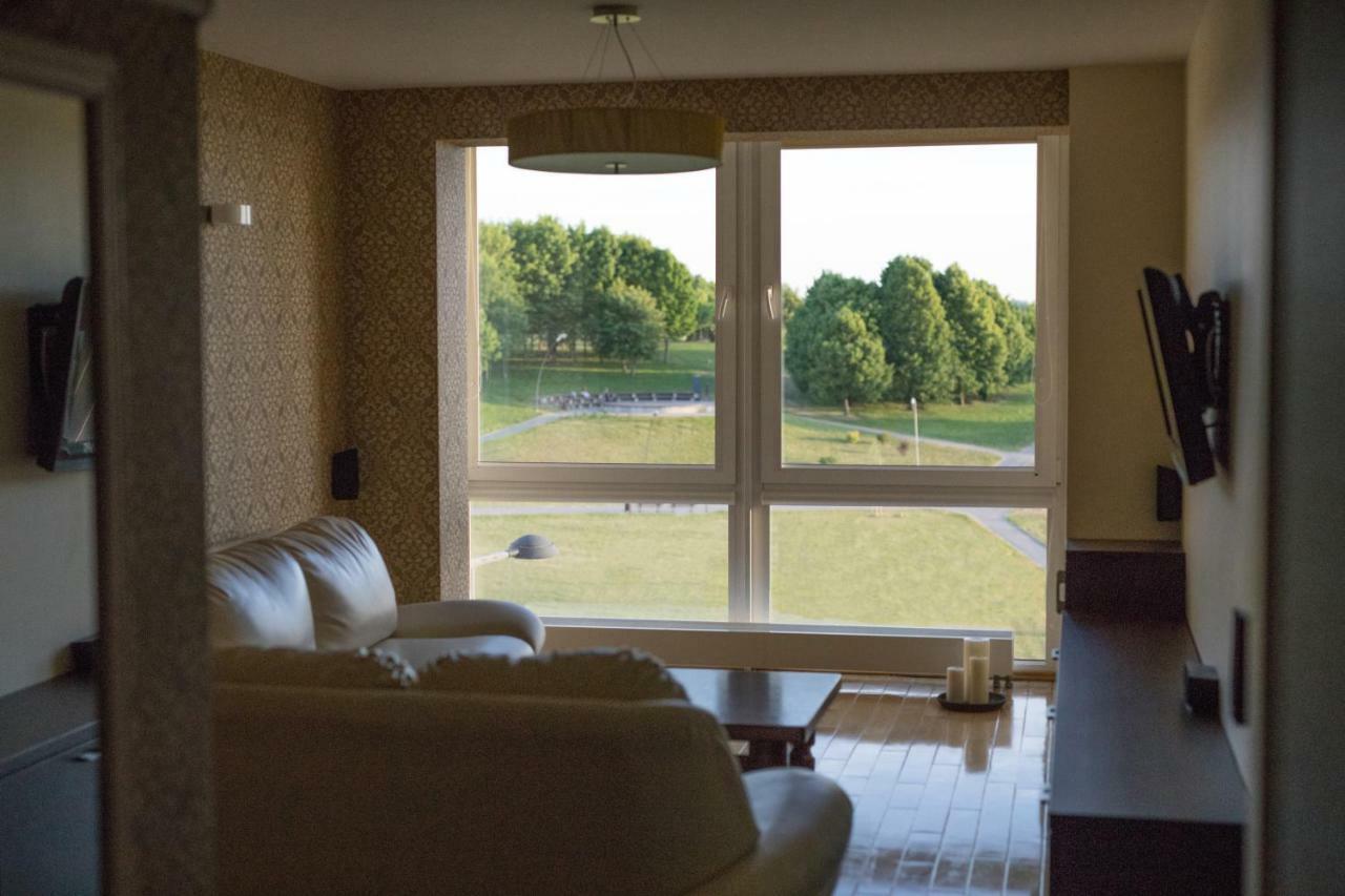 Cozy Apartment With A Wonderful Lake View Telšiai Esterno foto